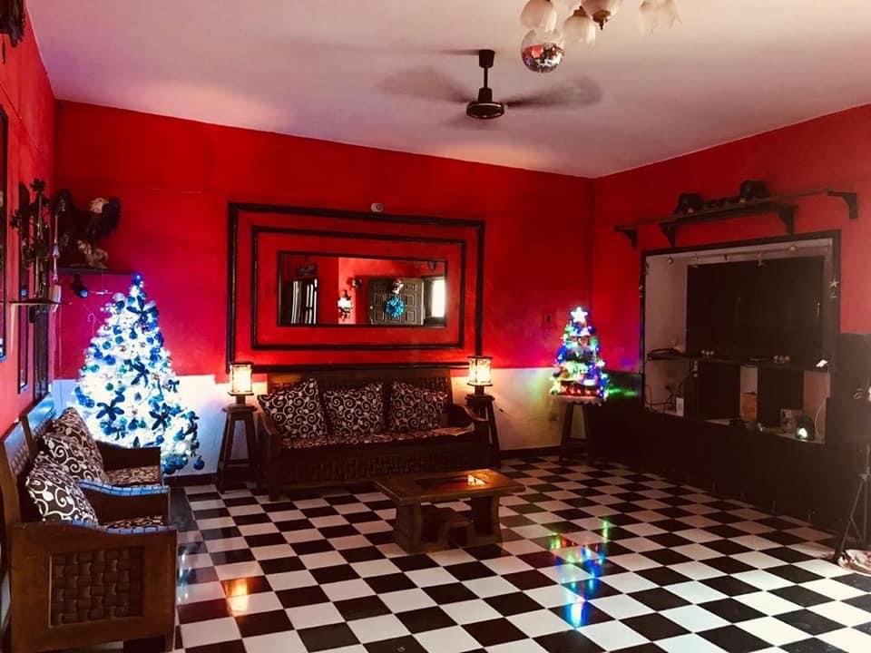 LA CASA DE LOS ABUELOS