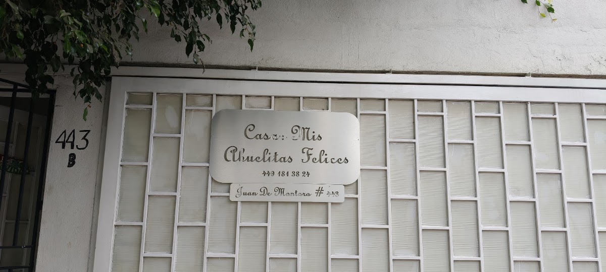 Casa Mis Abuelitas Felices