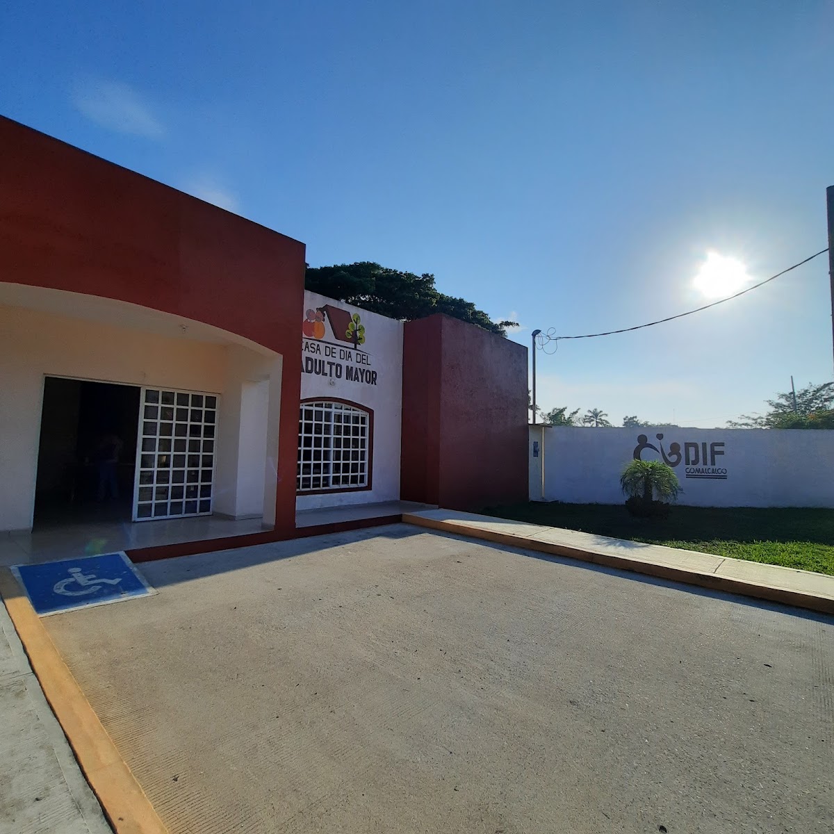 CASA DE DÍA PARA EL ADULTO MAYOR