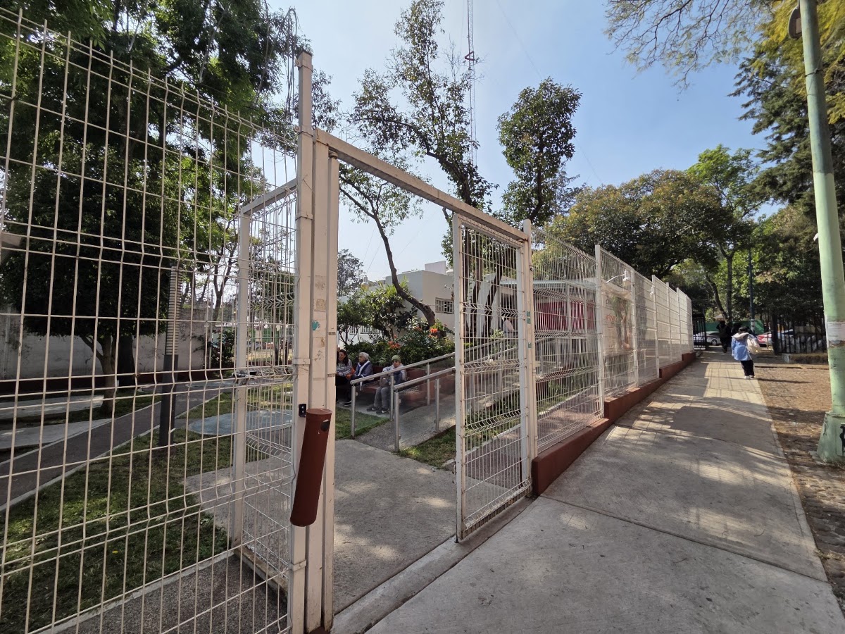 CASA PARA EL ADULTO MAYOR Ema Godoy