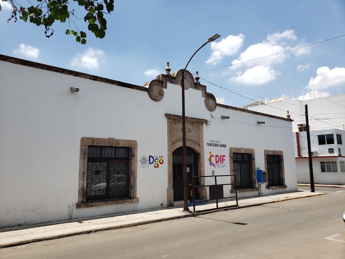 Escuela de la Tercera Edad DIF Estatal